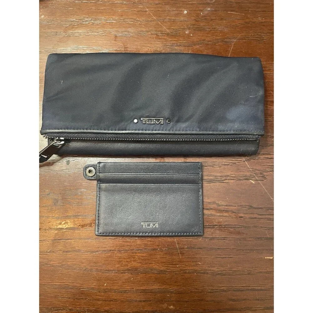 Vintage TUMI Womens Wallet/Wristlet (minus strap) Navy